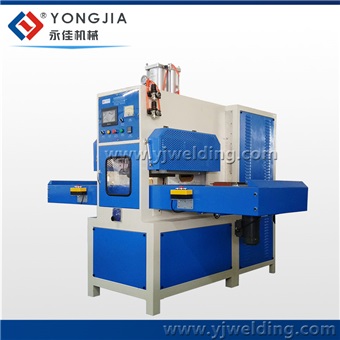 Picture of Blood Pressure Cuff Making Machine